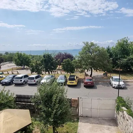 בית הארחה Polonia - Kemni 4*